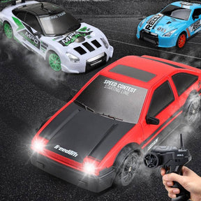 Carrinho de Drift e de Corrida com Controle Remoto (+4 Pneus e 6 Cones Extras)